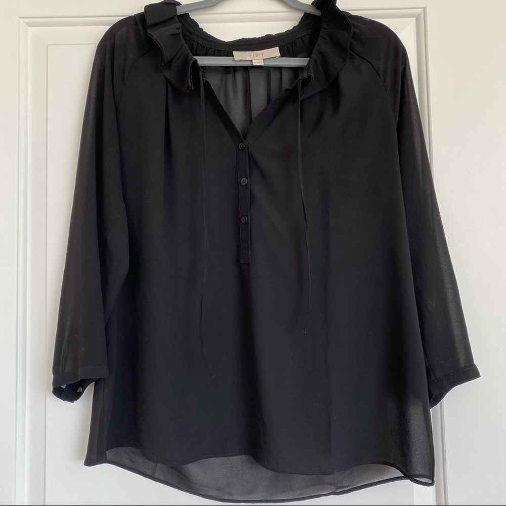 ⭐️ LOFT Semi-Sheer Ruffle blouse